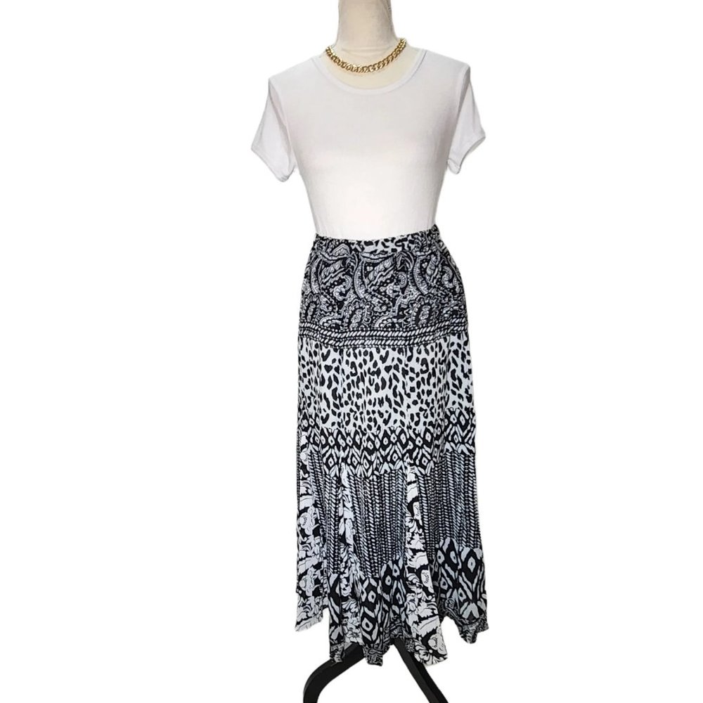 Elementz. Black, grey & White Full Midi Skirt w/ multi prints. Medium